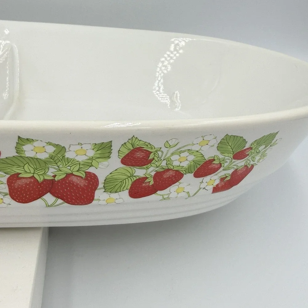 VTG Action Strawberry Divided Baking Dish Japan Cottagecore Retro Kitchen